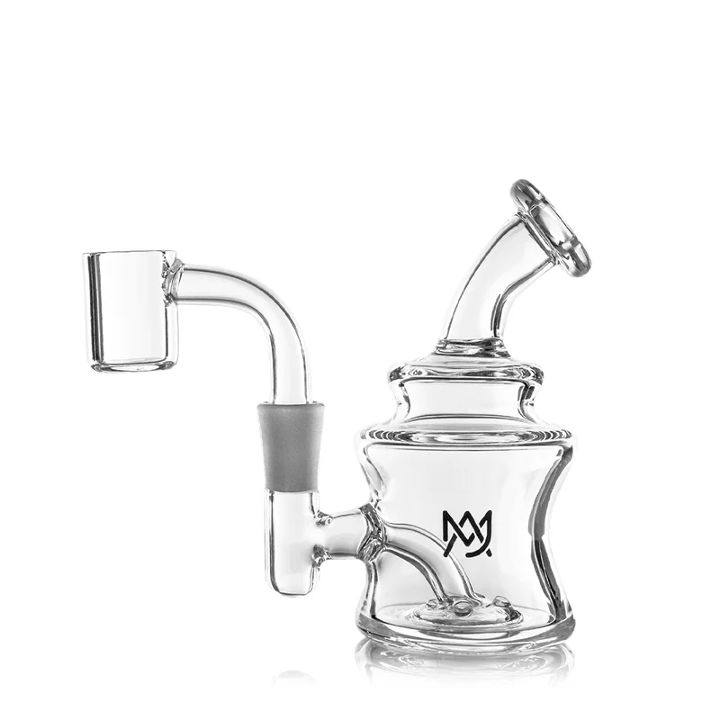 discreetsmoker3000848