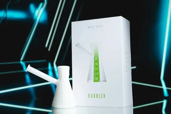 discreetsmoker3018036